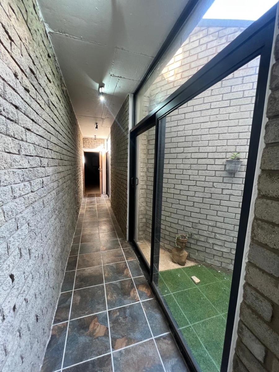 5 Bedroom Property for Sale in Royalston Residential Estate and Wildlife Reserve Eastern Cape